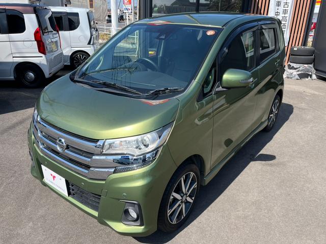 デイズ ハイウェイスター　Ｇターボ　アラウンドビューモニター／クルコン／エマージェンシーブレーキ／踏み間違い衝突防止アシスト／ＥＴＣ／ＨＩＤヘッドライト／オートハイビーム／レーンアシスト／ＣＤ再生／スマートキー／プッシュスタート（12枚目）