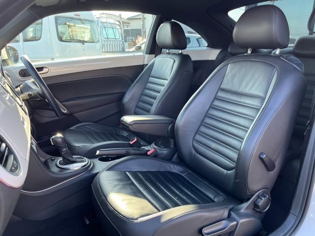 ザ・ビートル デザインレザーパッケージ　禁煙車／限定車用１８インチアルミホイール／黒革／シートヒーター／ナビ／フルセグＴＶ／Ｂｌｕｅｔｏｏｔｈ音楽再生／ＣＤ・ＤＶＤ再生／ステリモ／クルコン／ＨＩＤヘッドライト／ＥＴＣ／キーレス／スペアキー（41枚目）