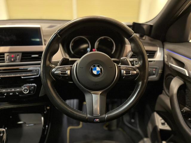 Ｘ２ ｘＤｒｉｖｅ　２０ｉ　ＭスポーツＸ　ＡＣＣ／アダプティブクル－ズコントロ－ル　ＨＵＤ／ヘッドアップディスプレイ　バックカメラ　シ－トヒ－タ　電動リアゲート　電動シート　ミラー型ＥＴＣ（26枚目）