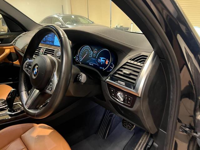 Ｘ３ ｘＤｒｉｖｅ　２０ｄ　Ｍスポーツ　アクティブクルーズコントロール　ブラウンレザーシート　純正ナビ　フルセグＴＶ　トップビュー＋サイドビューカメラ　オートマチックテールゲート　ＬＥＤヘッドライト　パドルシフト　ＢＳＭ　ＬＫＡ　１９ＡＷ（25枚目）