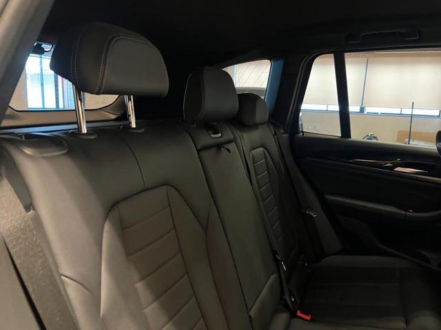 Ｘ３ ｘＤｒｉｖｅ　２０ｄ　Ｍスポーツ　ハイラインパッケージ　黒レザー　アクティブクルーズコントロール　ヘッドアップディスプレイ　純正ナビ　フルセグＴＶ　トップビュー＋サイドビューカメラ　アダプティブＬＥＤ　オートマチックテールゲート（24枚目）