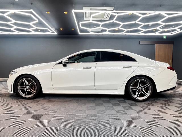 ＣＬＳクラス ＣＬＳ２２０ｄ　スポーツ　エクスクルーシブパッケージ　パノラミックスライディングルーフ　黒レザーシート　純正ナビ　フルセグ　３６０°カメラ　ヘッドアップディスプレイ　純正ドライブレコーダー　パワートランクリッド　アンビエントライト（9枚目）