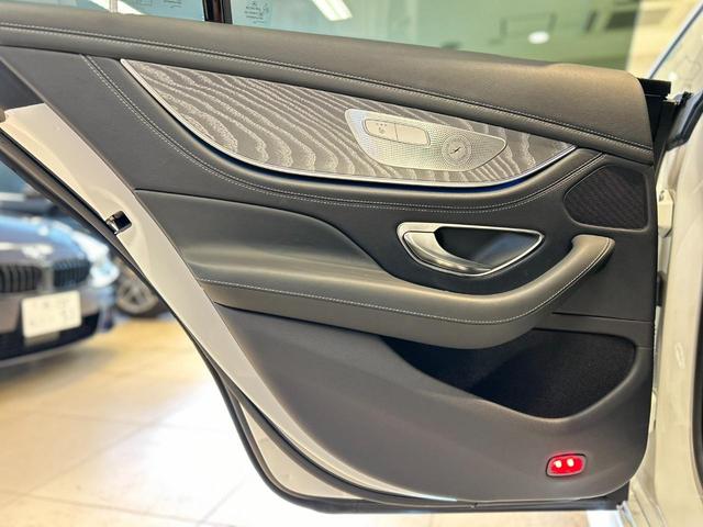 ＣＬＳクラス ＣＬＳ２２０ｄ　スポーツ　エクスクルーシブパッケージ　パノラミックスライディングルーフ　黒レザーシート　純正ナビ　フルセグ　３６０°カメラ　ヘッドアップディスプレイ　純正ドライブレコーダー　パワートランクリッド　アンビエントライト（14枚目）