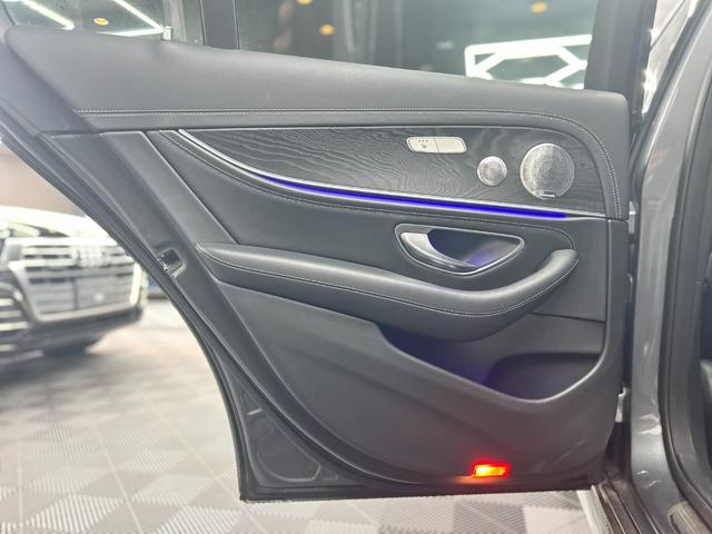 Ｅクラス Ｅ２００　アバンギャルド　スポーツ　パノラミックスライディングルーフ　レーダーセーフティパッケージ　ナッパレザー　純正ナビ　３６０°カメラ　ブルメスターサウンド　オートトランク　ドライブレコーダー　ＬＥＤ　ＥＴＣ　シートヒーター（15枚目）