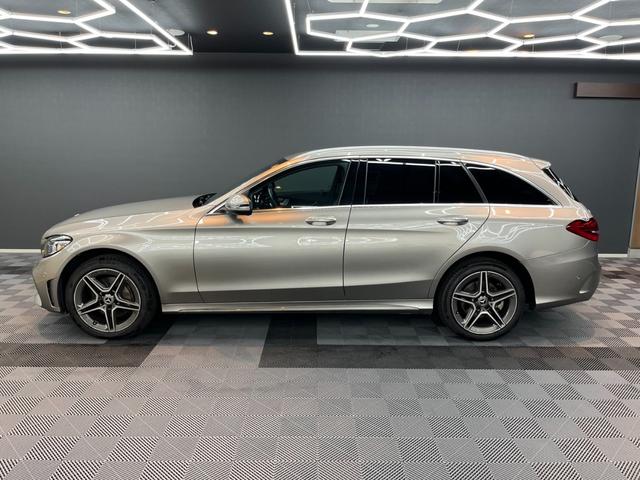 Ｃクラスステーションワゴン Ｃ２００ステーションワゴンアバンギャルドＡＭＧライン　ワンオーナー　アダプティブクルーズコントロール　黒レザーシート　アンビエントライト　シートヒーター　パワーバックドア　レザーシート　純正ナビ　フルセグＴＶ　ドラレコ　純正ＡＷ１８（10枚目）