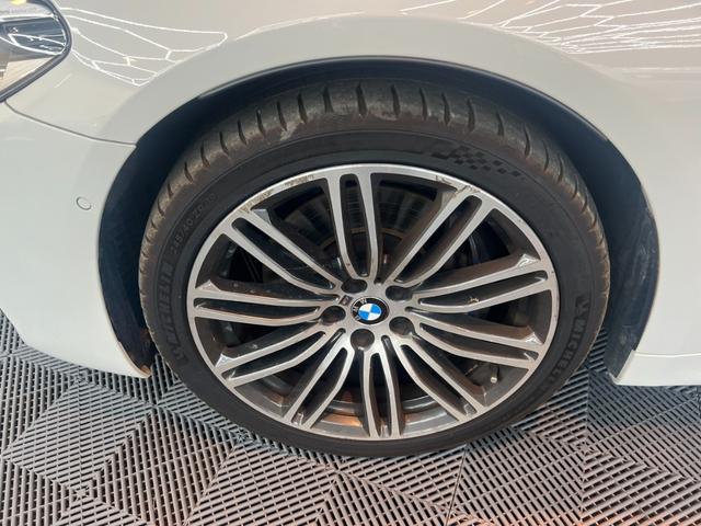 ５シリーズ ５３０ｉ　Ｍスポーツ　アクティブクルーズ　黒レザーシート　純正ナビ　フルセグＴＶ　トップビュー＋サイドビューカメラ　ヘッドアップディスプレイ　オートマチックトランク　ＥＴＣ　シートヒーター　ＬＥＤヘッドライト（41枚目）