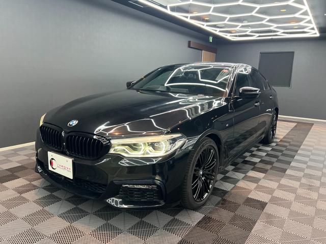 ５シリーズ ５３０ｉ　エディション　ミッション：インポッシブル　アクティブクルーズ　黒レザーシート　純正ナビ　フルセグＴＶ　トップビュー＋サイドビューカメラ　ヘッドアップディスプレイ　ｈａｒｍａｎ／ｋａｒｄｏｎ　ドラレコ　シートヒーター　パワートランク　ＬＥＤ（8枚目）