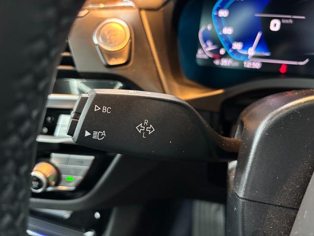 Ｘ３ Ｍ４０ｄ　パノラマガラスサンルーフ　黒レザーシート　アクティブクルーズコントロール　３６０°カメラ　純正ナビ　ドラレコ　オートマチックテールゲート　パワーシート　フルセグＴＶ　アンビエントライト（18枚目）