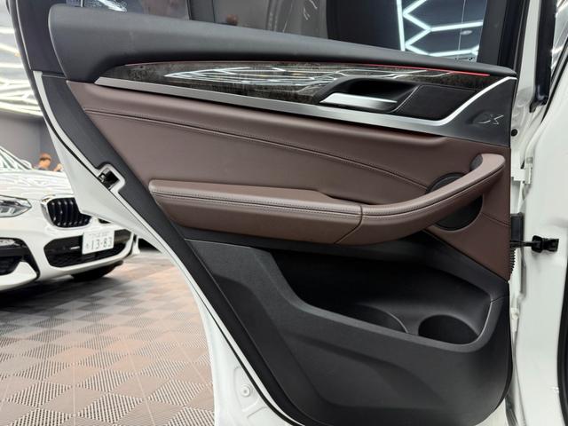 Ｘ４ ｘＤｒｉｖｅ　２０ｄ　Ｍスポーツ　モカブラウンレザー　アクティブクルーズ　純正ナビ　フルセグＴＶ　ヘッドアップディスプレイ　トップビュー＋サイドビューモニター　パワーテールゲート　シートベンチレーター　ＬＥＤ　ＥＴＣ　ドラレコ（15枚目）