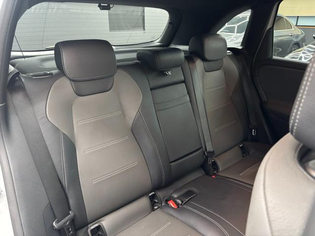Ｂクラス Ｂ２００ｄ　ＡＭＧレザーエクスクルーシブパッケージ　）パノラミックスライディングルーフ　レザー　ナビパッケージ　レーダーセーフティパッケージ　アドバンスドパッケージ　ＨＵＤ　ドラレコ　純正ナビ　フルセグ　３６０°カメラ　パワーゲート　ＬＥＤ　ＥＴＣ（17枚目）