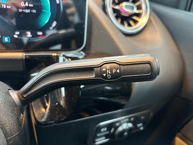 Ｂクラス Ｂ２００ｄ　ＡＭＧレザーエクスクルーシブパッケージ　）パノラミックスライディングルーフ　レザー　ナビパッケージ　レーダーセーフティパッケージ　アドバンスドパッケージ　ＨＵＤ　ドラレコ　純正ナビ　フルセグ　３６０°カメラ　パワーゲート　ＬＥＤ　ＥＴＣ（25枚目）