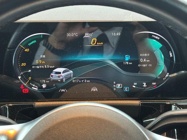 Ｂクラス Ｂ２００ｄ　ＡＭＧレザーエクスクルーシブパッケージ　）パノラミックスライディングルーフ　レザー　ナビパッケージ　レーダーセーフティパッケージ　アドバンスドパッケージ　ＨＵＤ　ドラレコ　純正ナビ　フルセグ　３６０°カメラ　パワーゲート　ＬＥＤ　ＥＴＣ（26枚目）