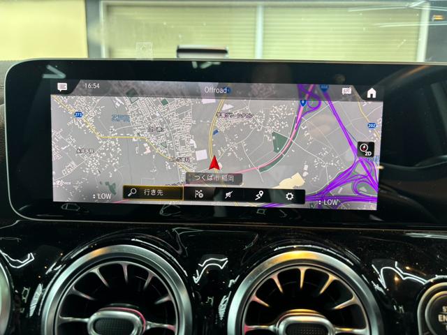 Ｂクラス Ｂ２００ｄ　ＡＭＧレザーエクスクルーシブパッケージ　）パノラミックスライディングルーフ　レザー　ナビパッケージ　レーダーセーフティパッケージ　アドバンスドパッケージ　ＨＵＤ　ドラレコ　純正ナビ　フルセグ　３６０°カメラ　パワーゲート　ＬＥＤ　ＥＴＣ（34枚目）