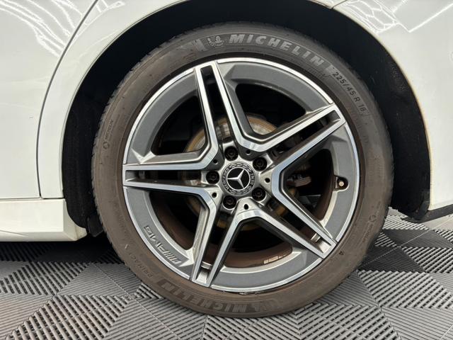 Ｂクラス Ｂ２００ｄ　ＡＭＧレザーエクスクルーシブパッケージ　）パノラミックスライディングルーフ　レザー　ナビパッケージ　レーダーセーフティパッケージ　アドバンスドパッケージ　ＨＵＤ　ドラレコ　純正ナビ　フルセグ　３６０°カメラ　パワーゲート　ＬＥＤ　ＥＴＣ（53枚目）