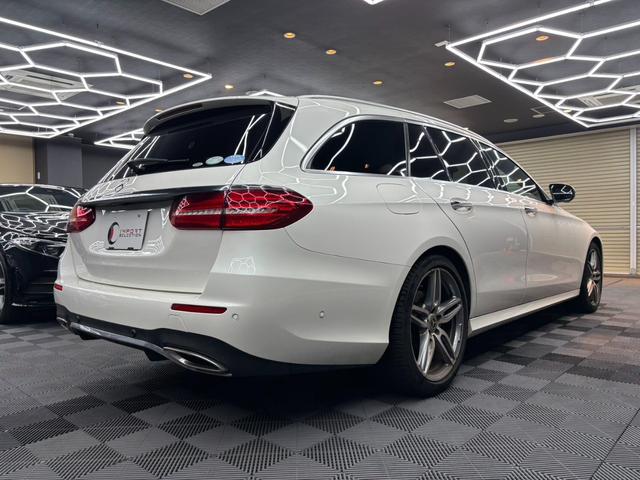 Ｅクラスステーションワゴン Ｅ２５０　ステーションワゴン　アバンギャルドスポーツ　レーダーセーフティ　純正ナビ　フルセグ　３６０°カメラ　ヘッドアップディスプレイ　パワーテールゲート　ＬＥＤ　純正ドライブレコーダー　アンビエントライト　ＥＴＣ　ハーフレザー　シートヒーター（7枚目）