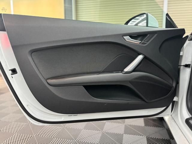 TTクーペ 1.8TFSI 1stエディション アダプティブクルーズコントロール 前後ドライブレコーダー 純正ナビ バックガイドモニター RSスタイルグリル ジャンボブレーキキャリパー LEDヘッドライト 社外20AW ジャンボブレーキキャリパー(11枚目)