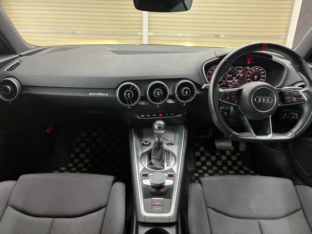 TTクーペ 1.8TFSI 1stエディション アダプティブクルーズコントロール 前後ドライブレコーダー 純正ナビ バックガイドモニター RSスタイルグリル ジャンボブレーキキャリパー LEDヘッドライト 社外20AW ジャンボブレーキキャリパー(19枚目)