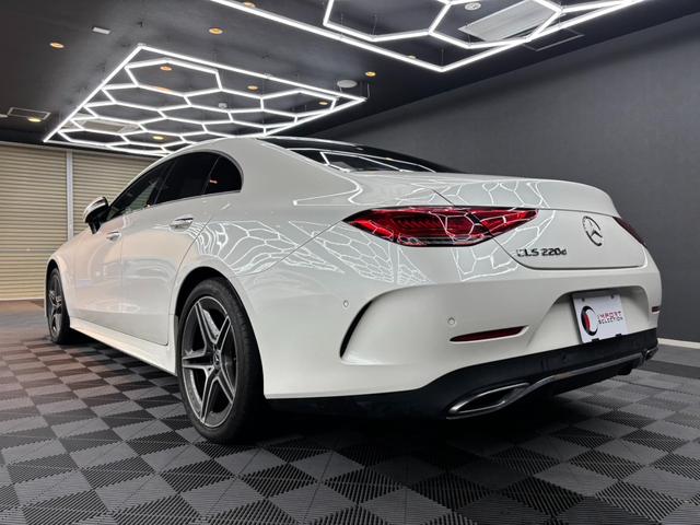 CLSクラス CLS220d スポーツ エクスクルーシブパッケージ パノラミックスライディングルーフ 黒レザー レーダーセーフティ 純正ナビ ブルメスター 360°カメラ ヘッドアップディスプレイ パワートランク ETC パフュームアトマイザー シートベンチレーター(9枚目)