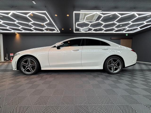 CLSクラス CLS220d スポーツ エクスクルーシブパッケージ パノラミックスライディングルーフ 黒レザー レーダーセーフティ 純正ナビ ブルメスター 360°カメラ ヘッドアップディスプレイ パワートランク ETC パフュームアトマイザー シートベンチレーター(10枚目)
