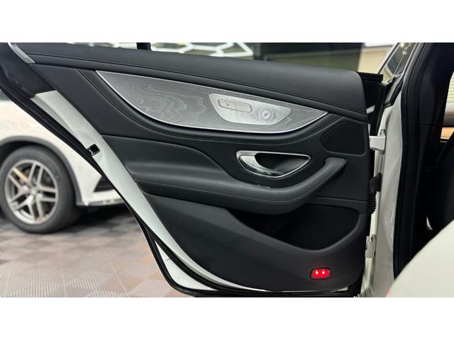 CLSクラス CLS220d スポーツ エクスクルーシブパッケージ パノラミックスライディングルーフ 黒レザー レーダーセーフティ 純正ナビ ブルメスター 360°カメラ ヘッドアップディスプレイ パワートランク ETC パフュームアトマイザー シートベンチレーター(15枚目)