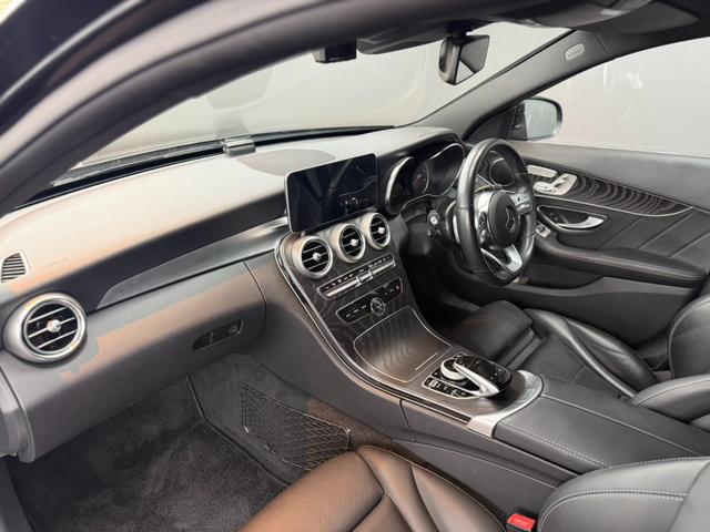 Cクラスステーションワゴン C220d ワゴンアバンギャルド AMGライン レーダーセーフティパッケージ 黒レザーシート 純正ナビ フルセグ バックモニター アンビエントライト LEDヘッドライト シートヒーター ETC パワーテールゲート ドライブレコーダー(13枚目)