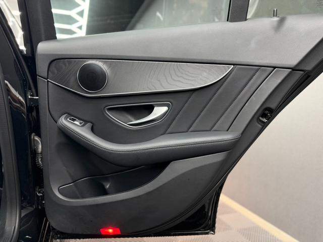 Cクラスステーションワゴン C220d ワゴンアバンギャルド AMGライン レーダーセーフティパッケージ 黒レザーシート 純正ナビ フルセグ バックモニター アンビエントライト LEDヘッドライト シートヒーター ETC パワーテールゲート ドライブレコーダー(18枚目)
