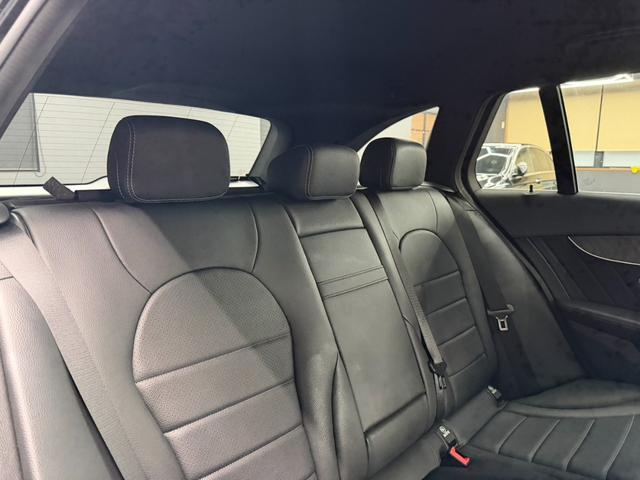 Cクラスステーションワゴン C220d ワゴンアバンギャルド AMGライン レーダーセーフティパッケージ 黒レザーシート 純正ナビ フルセグ バックモニター アンビエントライト LEDヘッドライト シートヒーター ETC パワーテールゲート ドライブレコーダー(20枚目)
