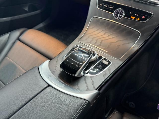 Cクラスステーションワゴン C220d ワゴンアバンギャルド AMGライン レーダーセーフティパッケージ 黒レザーシート 純正ナビ フルセグ バックモニター アンビエントライト LEDヘッドライト シートヒーター ETC パワーテールゲート ドライブレコーダー(36枚目)