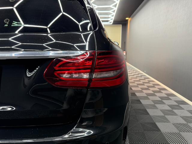 Cクラスステーションワゴン C220d ワゴンアバンギャルド AMGライン レーダーセーフティパッケージ 黒レザーシート 純正ナビ フルセグ バックモニター アンビエントライト LEDヘッドライト シートヒーター ETC パワーテールゲート ドライブレコーダー(49枚目)