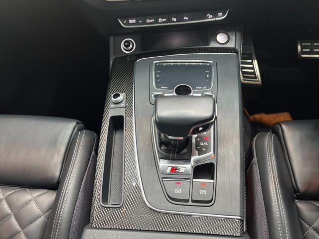 SQ5 ベースグレード ワンオーナー ナッパレザーシート アダプティブクルーズコントロール 純正ナビ フルセグ サラウンドビューモニター バーチャルコックピット マトリクスLED オートマチックテールゲート 純正20AW(35枚目)