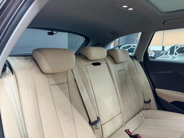 A4オールロードクワトロ ベースグレード ラグジュアリーパッケージ ACC パノラマサンルーフ レザーシート シートヒーター バックカメラ ETC2.0 パワーバックドア パワーシート ドラレコ フルセグTV 純正AW 純正ナビ(20枚目)