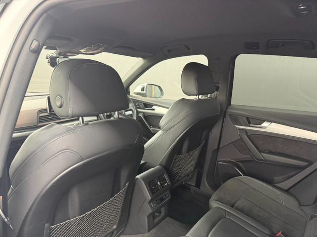 Ｑ５ ４５ＴＦＳＩクワトロ　スポーツ　Ｓラインパッケージ　アシスタンスパッケージ　アダプティブクルーズコントロール　サラウンドビュー　パークアシスト　バーチャルコックピット　パワーシート　前後シートヒーター　パワーバックドア　ドラレコ（16枚目）