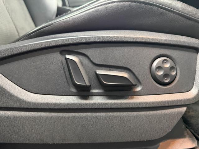 Ｑ５ ４５ＴＦＳＩクワトロ　スポーツ　Ｓラインパッケージ　アシスタンスパッケージ　アダプティブクルーズコントロール　サラウンドビュー　パークアシスト　バーチャルコックピット　パワーシート　前後シートヒーター　パワーバックドア　ドラレコ（23枚目）