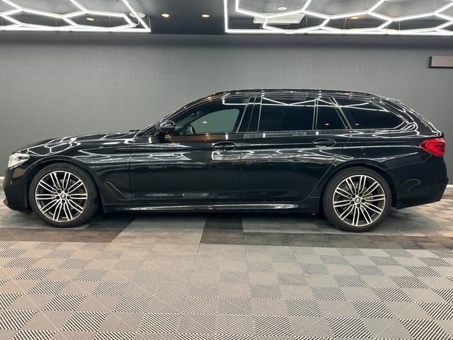 ５シリーズ ５２３ｄツーリング　Ｍスポーツ　イノベーションパッケージ　ハイラインパッケージ　アクティブクルーズコントロール　レザーシート　純正ナビ　フルセグＴＶ　トップビュー＋サイドビューモニター　パワーテールゲート　１９インチＡＷ　禁煙車（10枚目）