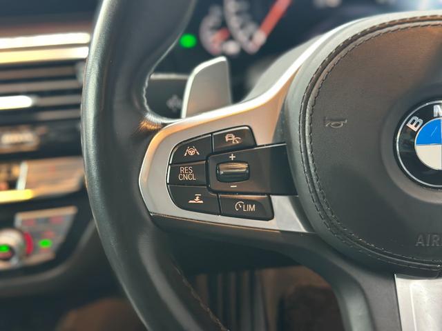 ５シリーズ ５２３ｄツーリング　Ｍスポーツ　イノベーションパッケージ　ハイラインパッケージ　アクティブクルーズコントロール　レザーシート　純正ナビ　フルセグＴＶ　トップビュー＋サイドビューモニター　パワーテールゲート　１９インチＡＷ　禁煙車（25枚目）