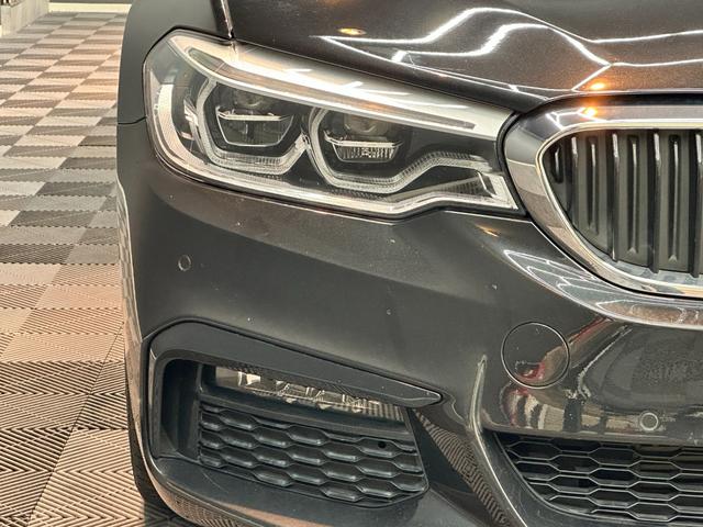 ５シリーズ ５２３ｄツーリング　Ｍスポーツ　イノベーションパッケージ　ハイラインパッケージ　アクティブクルーズコントロール　レザーシート　純正ナビ　フルセグＴＶ　トップビュー＋サイドビューモニター　パワーテールゲート　１９インチＡＷ　禁煙車（45枚目）