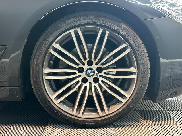 ５シリーズ ５２３ｄツーリング　Ｍスポーツ　イノベーションパッケージ　ハイラインパッケージ　アクティブクルーズコントロール　レザーシート　純正ナビ　フルセグＴＶ　トップビュー＋サイドビューモニター　パワーテールゲート　１９インチＡＷ　禁煙車（54枚目）
