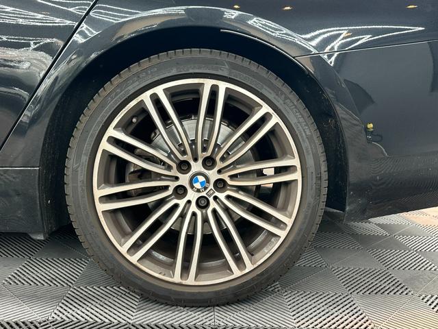 ５シリーズ ５２３ｄツーリング　Ｍスポーツ　イノベーションパッケージ　ハイラインパッケージ　アクティブクルーズコントロール　レザーシート　純正ナビ　フルセグＴＶ　トップビュー＋サイドビューモニター　パワーテールゲート　１９インチＡＷ　禁煙車（56枚目）