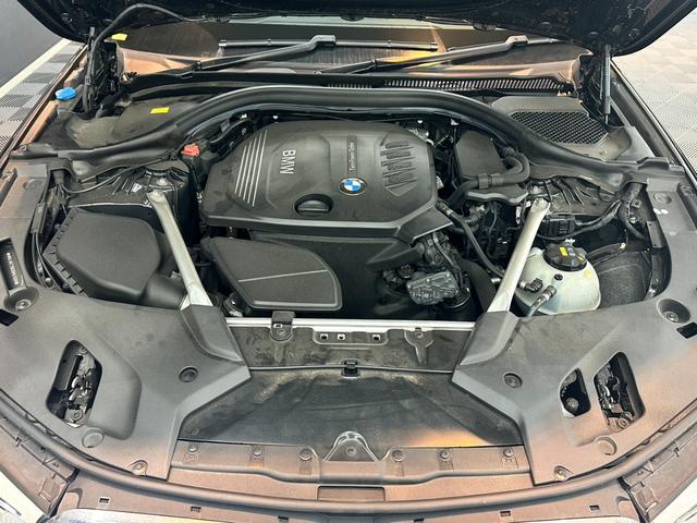 ５シリーズ ５２３ｄツーリング　Ｍスポーツ　イノベーションパッケージ　ハイラインパッケージ　アクティブクルーズコントロール　レザーシート　純正ナビ　フルセグＴＶ　トップビュー＋サイドビューモニター　パワーテールゲート　１９インチＡＷ　禁煙車（59枚目）