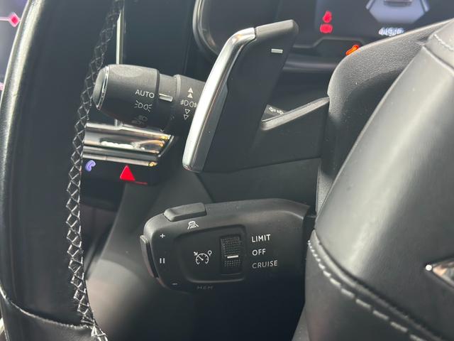 ＤＳ７クロスバック グランシック　ブルーＨＤｉ　アダプティブクルーズコントロール　レーンキープ　ＢＳＭ　純正ナビ　バックカメラ　リヴォリ内装黒レザー　Ｂ．Ｒ．Ｍ製アナログ時計　カープレイ　ＬＥＤ　純正２０ＡＷ　シートヒーター　パワーテールゲート（26枚目）