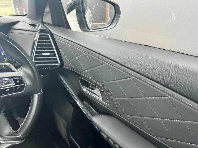 ＤＳ７クロスバック グランシック　ブルーＨＤｉ　アダプティブクルーズコントロール　レーンキープ　ＢＳＭ　純正ナビ　バックカメラ　リヴォリ内装黒レザー　Ｂ．Ｒ．Ｍ製アナログ時計　カープレイ　ＬＥＤ　純正２０ＡＷ　シートヒーター　パワーテールゲート（28枚目）