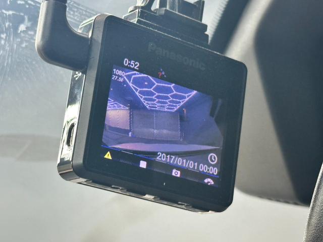 ＤＳ７クロスバック グランシック　ブルーＨＤｉ　アダプティブクルーズコントロール　レーンキープ　ＢＳＭ　純正ナビ　バックカメラ　リヴォリ内装黒レザー　Ｂ．Ｒ．Ｍ製アナログ時計　カープレイ　ＬＥＤ　純正２０ＡＷ　シートヒーター　パワーテールゲート（40枚目）