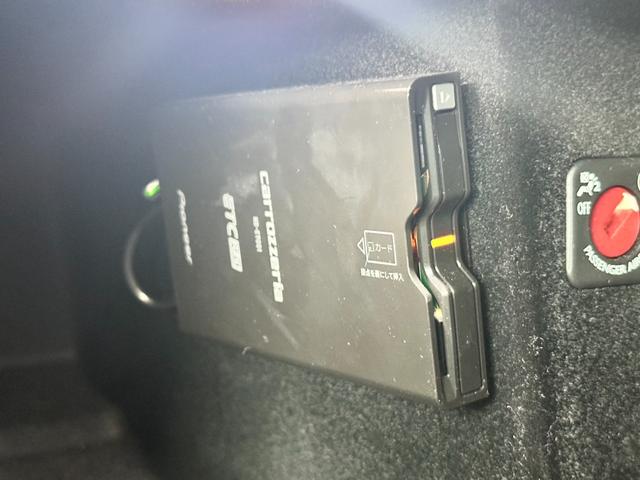 ＤＳ７クロスバック グランシック　ブルーＨＤｉ　アダプティブクルーズコントロール　レーンキープ　ＢＳＭ　純正ナビ　バックカメラ　リヴォリ内装黒レザー　Ｂ．Ｒ．Ｍ製アナログ時計　カープレイ　ＬＥＤ　純正２０ＡＷ　シートヒーター　パワーテールゲート（41枚目）