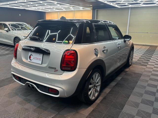 MINI クーパーSD アクティブクルーズコントロール 純正ナビ バックガイドモニター ETC ドライブレコーダー LEDヘッドライト コーナーセンサー 純正アルミ(7枚目)