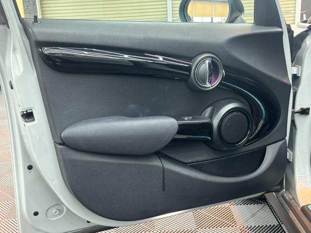 MINI クーパーSD アクティブクルーズコントロール 純正ナビ バックガイドモニター ETC ドライブレコーダー LEDヘッドライト コーナーセンサー 純正アルミ(12枚目)