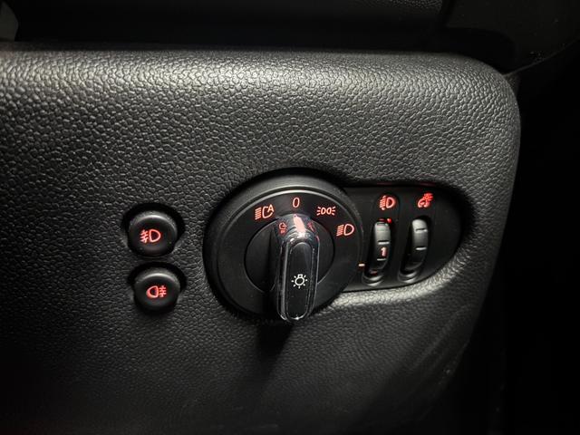 MINI クーパーSD アクティブクルーズコントロール 純正ナビ バックガイドモニター ETC ドライブレコーダー LEDヘッドライト コーナーセンサー 純正アルミ(31枚目)