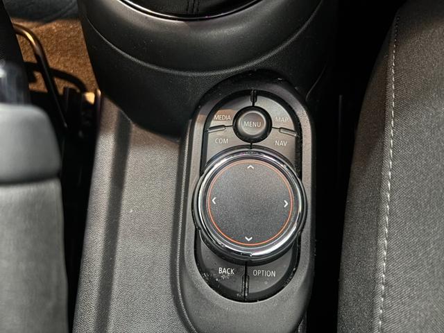 MINI クーパーSD アクティブクルーズコントロール 純正ナビ バックガイドモニター ETC ドライブレコーダー LEDヘッドライト コーナーセンサー 純正アルミ(37枚目)