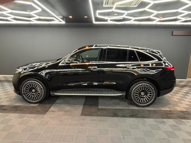 ＥＱＣ ＥＱＣ４００　４マチック　ＡＭＧライン　レザーエクスクルーシブＰＫＧ　パノラミックスライディングルーフ　レーダーセーフティ　純正ナビ　ＨＵＤ　３６０°カメラ　ＥＴＣ　ＬＥＤ　パフュームアトマイザー　ブルメスター　ベンチレーター　パワーゲート（8枚目）