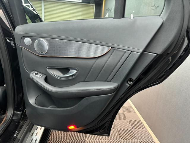 ＥＱＣ ＥＱＣ４００　４マチック　ＡＭＧライン　レザーエクスクルーシブＰＫＧ　パノラミックスライディングルーフ　レーダーセーフティ　純正ナビ　ＨＵＤ　３６０°カメラ　ＥＴＣ　ＬＥＤ　パフュームアトマイザー　ブルメスター　ベンチレーター　パワーゲート（19枚目）