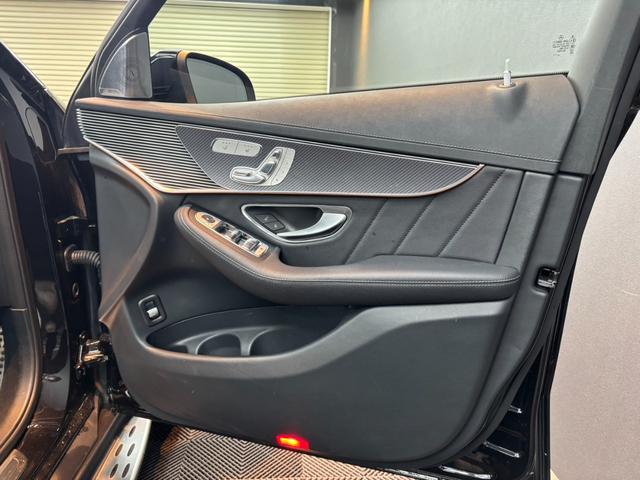 ＥＱＣ ＥＱＣ４００　４マチック　ＡＭＧライン　レザーエクスクルーシブＰＫＧ　パノラミックスライディングルーフ　レーダーセーフティ　純正ナビ　ＨＵＤ　３６０°カメラ　ＥＴＣ　ＬＥＤ　パフュームアトマイザー　ブルメスター　ベンチレーター　パワーゲート（23枚目）